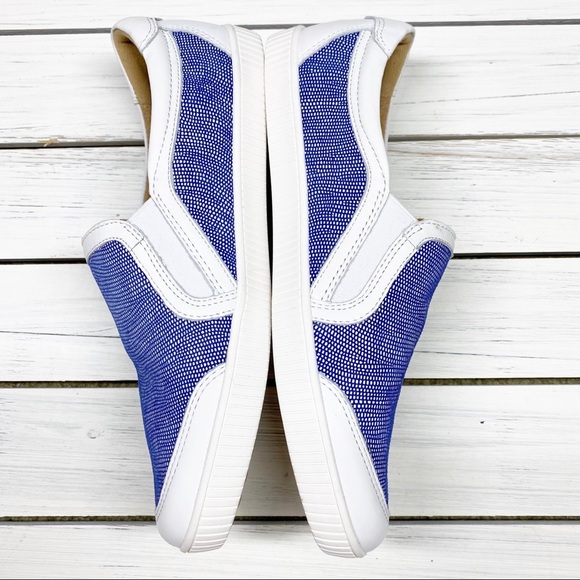 NEW Earth Currant Saphire Blue Wave Slip On Sneakers 9.5 - Picture 5 of 11